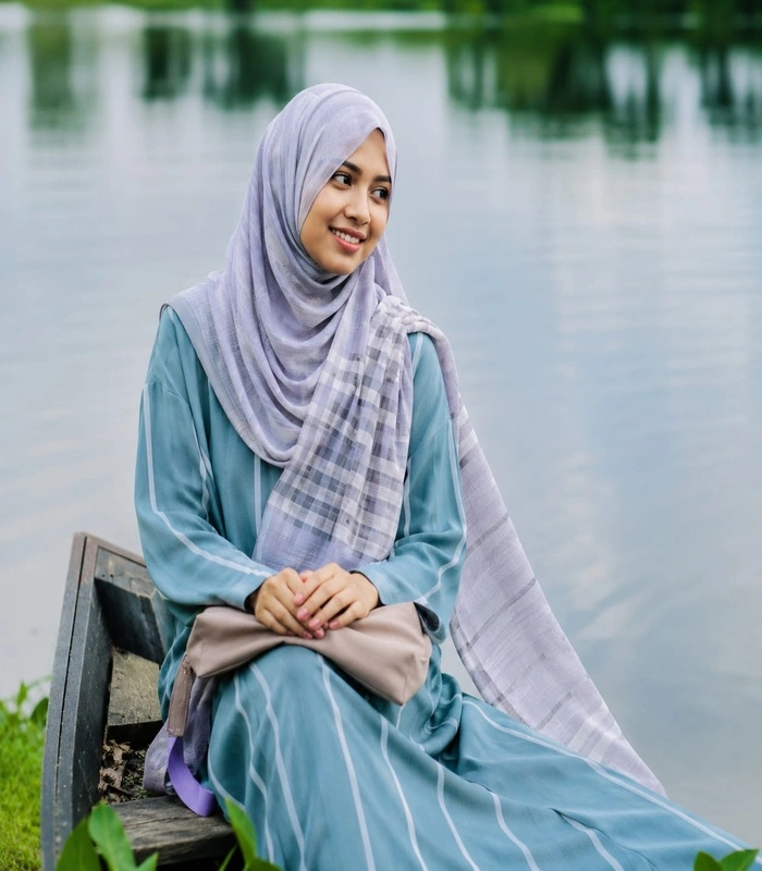 resized_6(2) Premium Lavender Grey Checkered Silk-Finish Hijab - Image 1